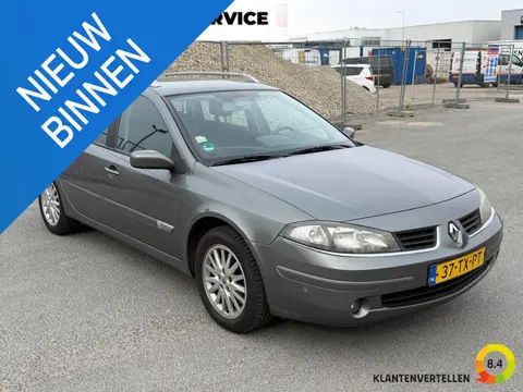 Renault Laguna Grand Tour 2.0-16V Business Clima, cruise, pdc achter, trekhaak