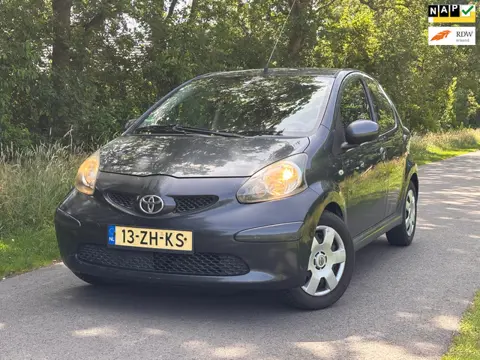 Toyota Aygo 1.0-12V + | " 165.000 " KM + Nwe APK + Airco Nu € 1.750,- !!!
