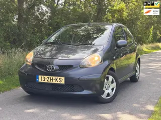 Toyota Aygo 1.0-12V + | " 165.000 " KM + Nwe APK + Airco Nu € 1.750,- !!!