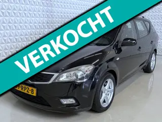 Kia Cee'd Sporty Wagon 1.4 CVVT Navigator Plus Pack (2011)