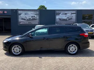Ford Focus Wagon 1.0 EcoBoost Titanium - Airco - Cruise - Navi - Bluetooth/handsfree - Stoelverwarmi