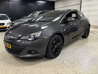 OPEL ASTRA GTC 1.4 T SPORT 140pk Airco ECC PDC LM18 Helf Leder