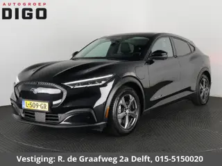 Ford Mustang Mach-E Extended RWD 98 kWh SOH 94% | Navigatie | Trekhaak | Stuur-& Stoelverwarming | L
