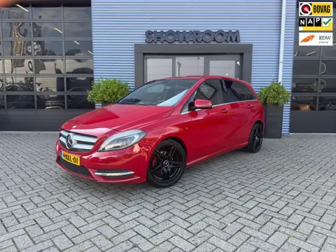 Mercedes-Benz B-klasse 180 Ambition Trekhaak|Stoelverwarming|Navi|Leer