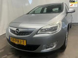 Opel Astra 1.4 Turbo Edition - Olie Lekkage - Schade