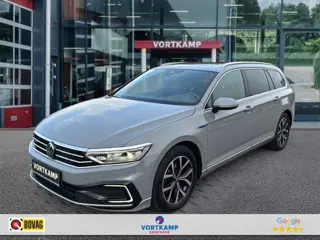 VOLKSWAGEN PASSAT VARIANT 1.4 TSI GTE PANO-DAK/LEDER/360CAMERA/ACC/IQ-LIGHTS/