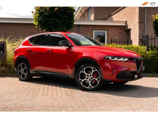 Alfa Romeo Tonale 1.3T PHEV Veloce 280 PK Keyless Adaptive Camera Sfeerverlichting 19''
