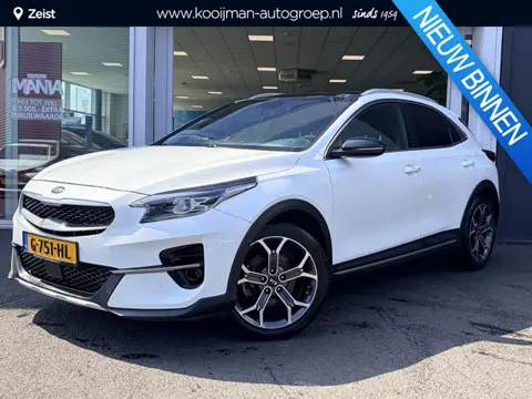 Kia XCeed 1.4 T-GDi DynamicPlusLine | Schuif/kantel dak | Stoel/stuurverwarming | Uniek interieur!! 