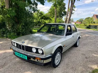 BMW 3-serie 324d e30. 6 cilinder