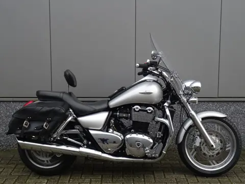 Triumph THUNDERBIRD 1600 (bj 2009)