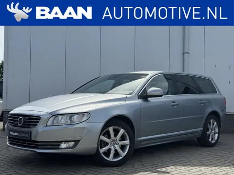 Volvo V70 2.0 T4 Polar Luxury Automaat | Leder | Navi | Xenon | Standkachel