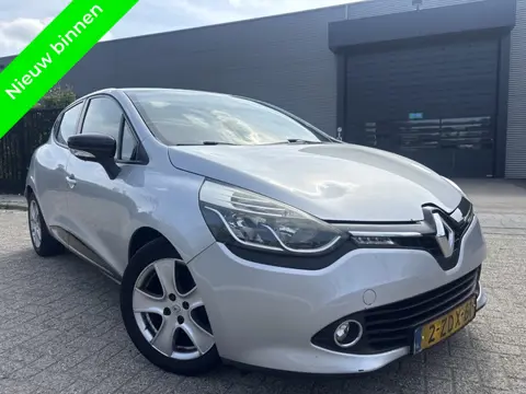 Renault Clio 1.5 dCi Night and Day Clima Parksensor Lage Km