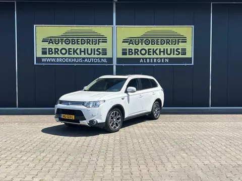Mitsubishi Outlander 2.0 PHEV Executive Edition (bj 2015)