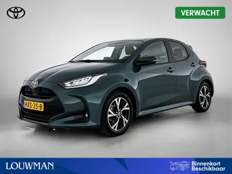 Toyota Yaris 1.5 Hybrid 115 Dynamic Comfort Pack | BTW voertuig | Dodehoek detectie | Stoel+stuurver