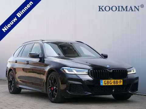 BMW 5 Serie Touring 530e xDrive Business Edition Plus M-pakket Automaat Panoramadak / Headup display