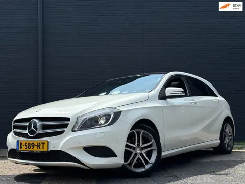 Mercedes-Benz A-klasse 200 Prestige | Automaat | Pano | Stoelverw. | Leder | H&K