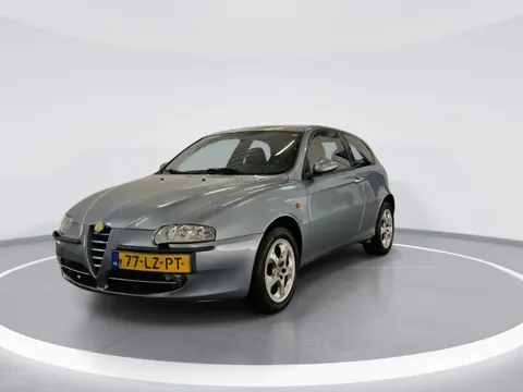 Alfa Romeo 147 1.6 T.Spark Edizione Limitata BIJGELUID DISTRIBUTIERIEM | AIRCO | STOELVERWARMING | L