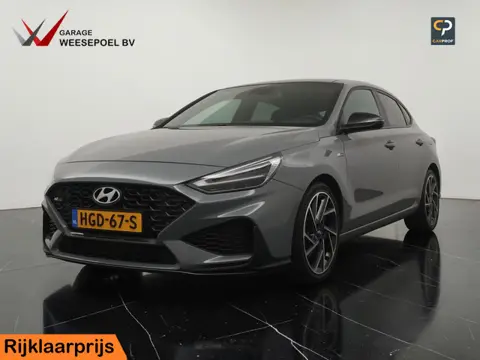 Hyundai i30 Fastback 1.5 T-GDi 160PK MHEV DCT7 N-Line Sky Automaat - Navigatie - Panoramadak - Camer