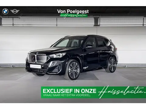 BMW iX1 eDrive20 67 kWh M Sport Edition | M Sportpakket | Premium Pack | Travel Pack | Trekhaak | Hu
