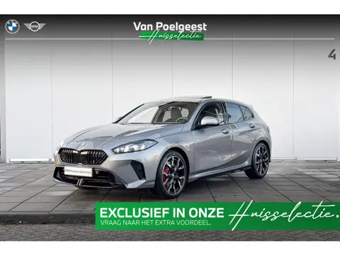 BMW 1 Serie 120 M Sport Pro Glazen Schuifdak / Harman Kardon / Driving Assistant Plus / Stuurwielran