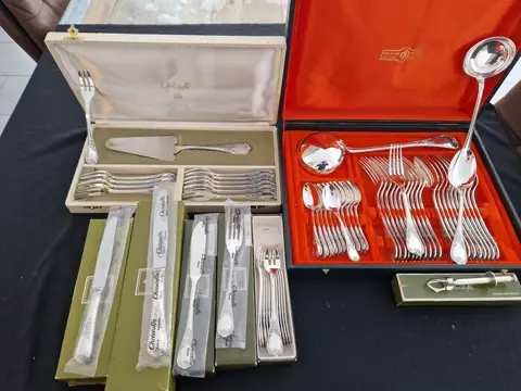 Christofle - Tafelservies (107) - Louis XV - Verzilverd -