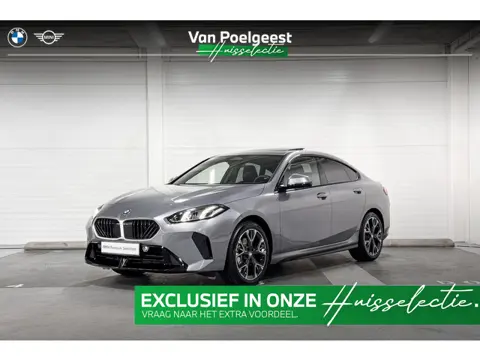 BMW 2 Serie Gran Coupé 220 M-Sport | Driving Assistant | Harman/Kardon | Panoramadak l Huisselectie