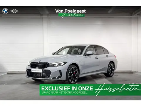 BMW 3 Serie Sedan 330e | M-Sport Pro | Comfort Pack | Driving Assistant | Hifi System | Comfort Acce