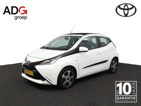 Toyota Aygo 1.0 VVT-i x-cite | Cabrio dak | Achteruitrijcamera | Lichtmetalen velgen | Automaat |