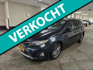 Toyota Auris Touring Sports 1.8 Hybrid Lease
