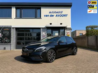 Mercedes-Benz A-klasse 180 Business Solution AMG