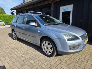 Ford Focus Wagon 1.6-16V Futura *KOUDE AIRCO*