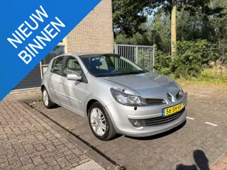 Renault Clio 1.6-16V Dynamique Luxe Cruisecontrol/Keyless/Leder bekleding
