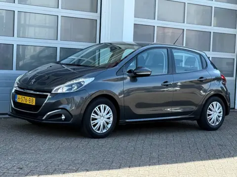 PEUGEOT 208 1.2 Puretech 82Pk Airco Cruise Trekhaak NW APK!