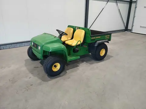 John Deere Gator