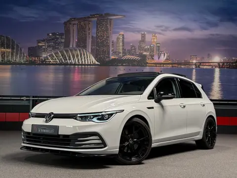 Volkswagen Golf 1.5 eTSI 1st Edition |GTI Pack|IQ-Light|Trekhaak|Massage|Panorama|Stuurverw.|Full op