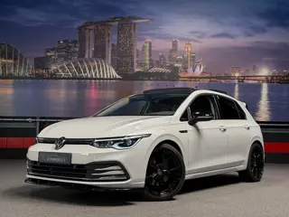 Volkswagen Golf 1.5 eTSI 1st Edition |GTI Pack|IQ-Light|Trekhaak|Massage|Panorama|Stuurverw.|Full op