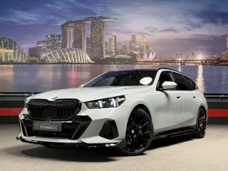 BMW 5 Serie 520i  M-Sport|ShadowLine|Panorama|H/K|208PK