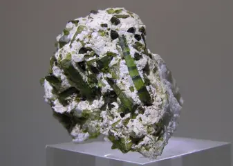 Tourmaline) Kristal op matrix - 49×38×35 mm - 76.4 g - (1)