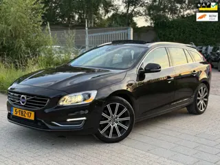 Volvo V60 2.4 D6 AWD Plug-In Hybrid Summum Automaat ACC Pano