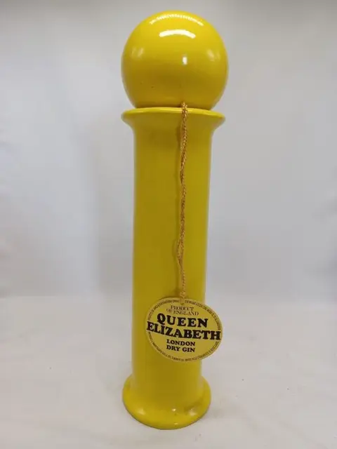 Queen Elizabeth Duncan, Gilbeys &amp; Mathson - Dry Gin -