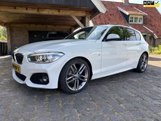 BMW 1-serie 118i Centennial High Executive M pakket Led lampen