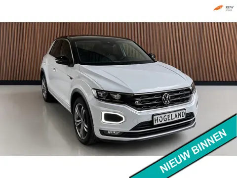 Volkswagen T-ROC 1.5 TSI 3 X R-line Camera Virtual Trekhaak, carplay AUTOMAAT ACC