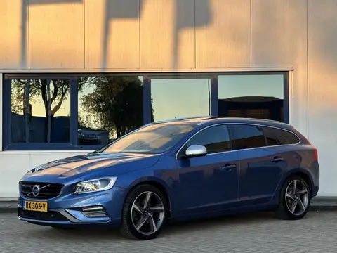 Volvo V60 2.0 T4 R Design l ACC l Leer l Schuifdak l BLIS l Lane Assist l