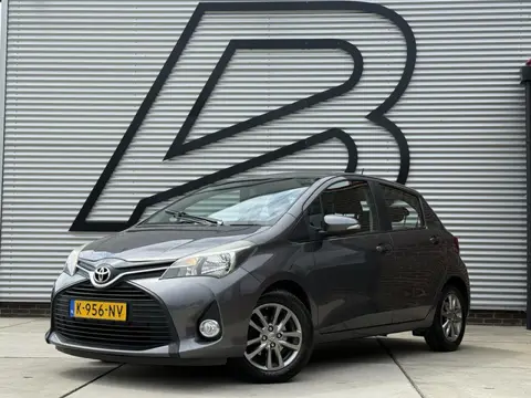 Toyota Yaris 1.0 VVT-i Trend 1e Eigenaar|Airco|LM Velgen|Elektr. Ramen|APK tot 02-2027