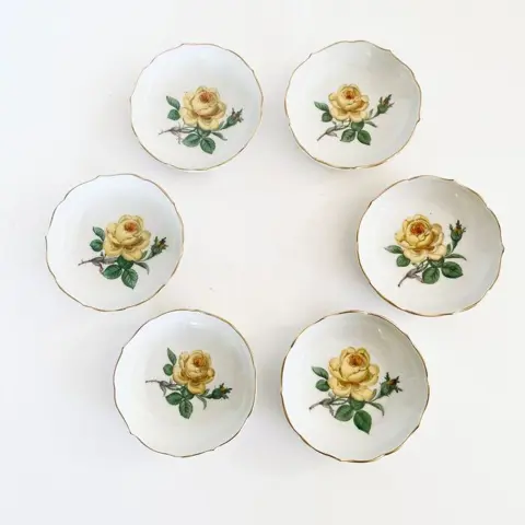 Meissen - kleine kommen - Porselein - Gelbe Rose mit