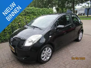 Toyota Yaris 1.3 VVTi Sol MMT