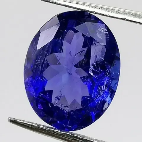 Tanzaniet - 3.47 ct