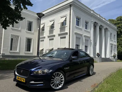 Jaguar XE 2.0 Portfolio, R-SPORT, 241PK, Panoramadak