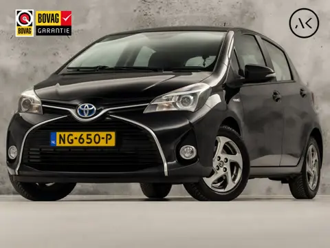 Toyota Yaris 1.5 Hybrid Sport Automaat (NAVIGATIE, CLIMATE, CAMERA, SPORTSTOELEN, KEYLESS, LM VELGEN