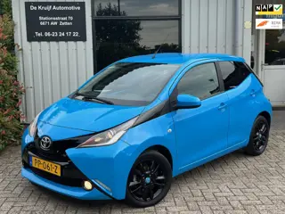 Toyota Aygo 1.0 VVT-i x-joy|APPLE CARPLAY|CAMERA|CRUISECONTROL|LEDER|15 INCH|NAVI|CLIMATE CONTROL|NL